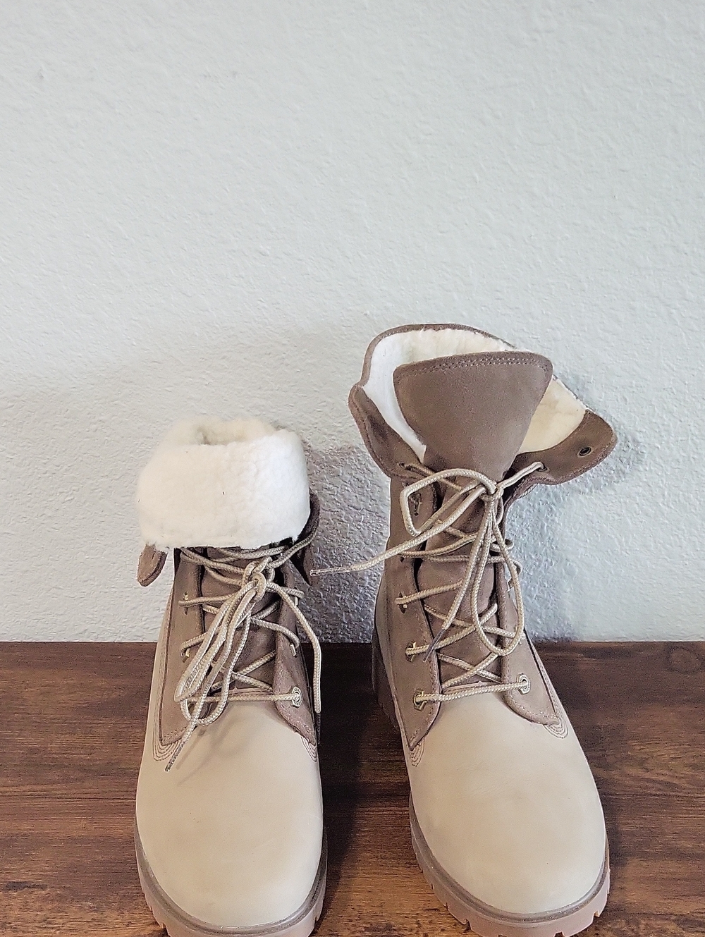 Timberland Taupe Lace-Up Shearling Winter Boots